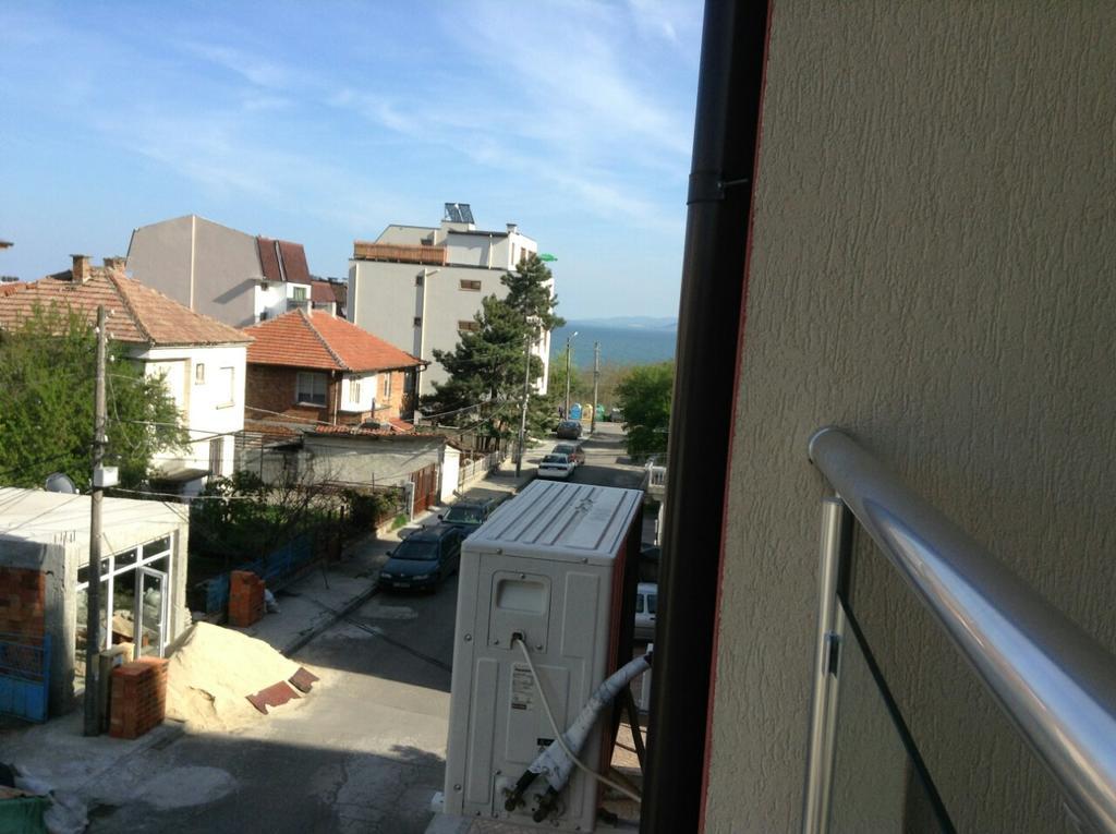 Sea Apartment Burgas Esterno foto